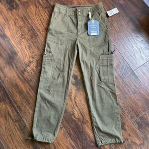NWT Democracy Ab Solution Skyrise Pants Cargo Womens Size 0 Green Stretch